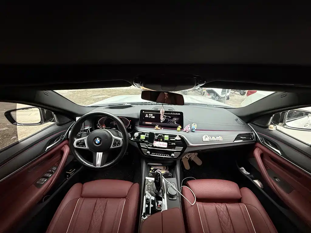 BMW 5 Series — миниатюра 3