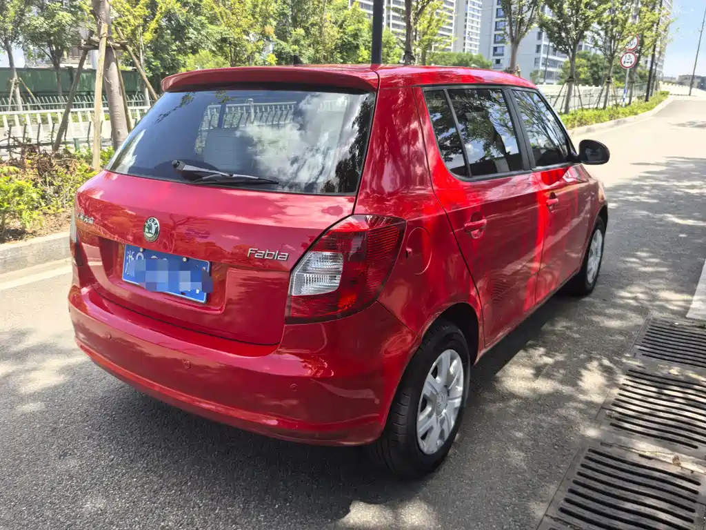 Skoda Fabia — миниатюра 5