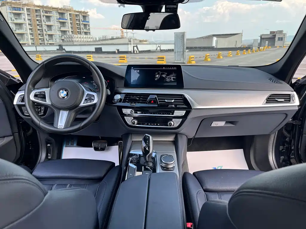 BMW 5 Series (Import) — миниатюра 9