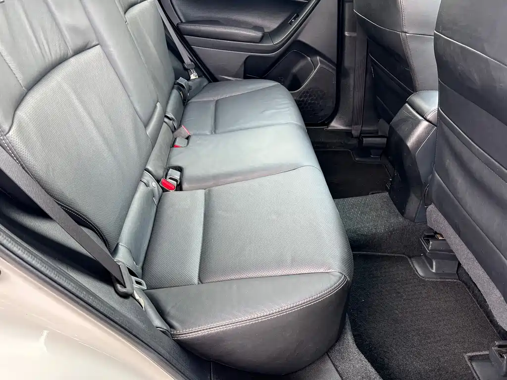 Subaru Forester 2014 2.0i AT Luxury