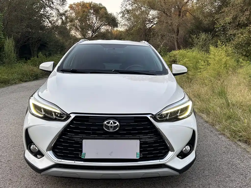 Toyota Yaris L — миниатюра 2