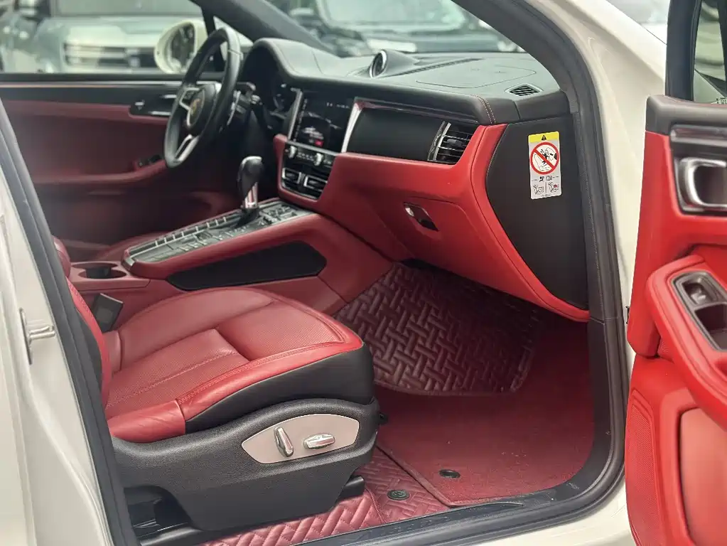 Porsche Macan — миниатюра 7