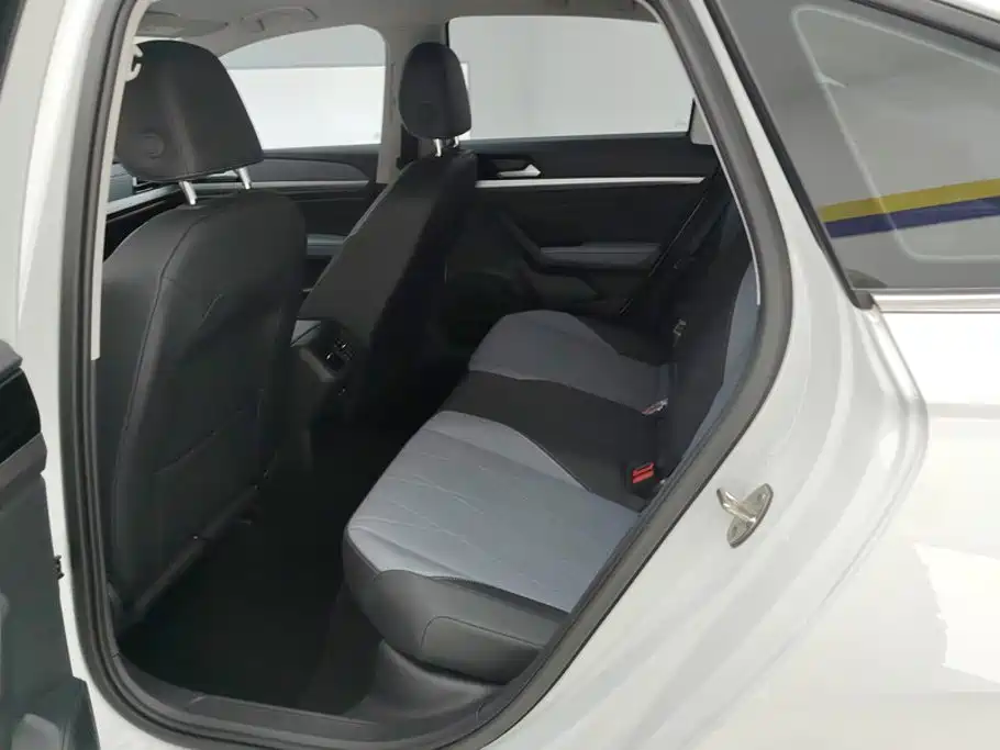 Volkswagen Lavida — миниатюра 11