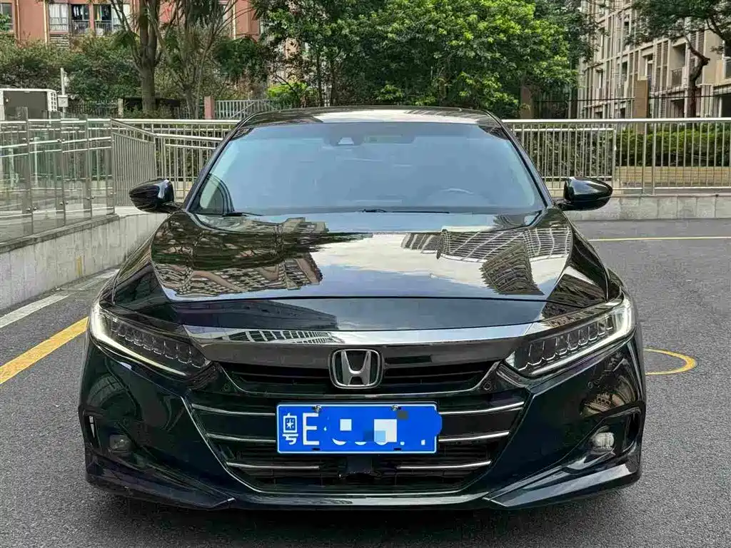 雅阁 2022款 260TURBO 幻夜·尊贵版 2022