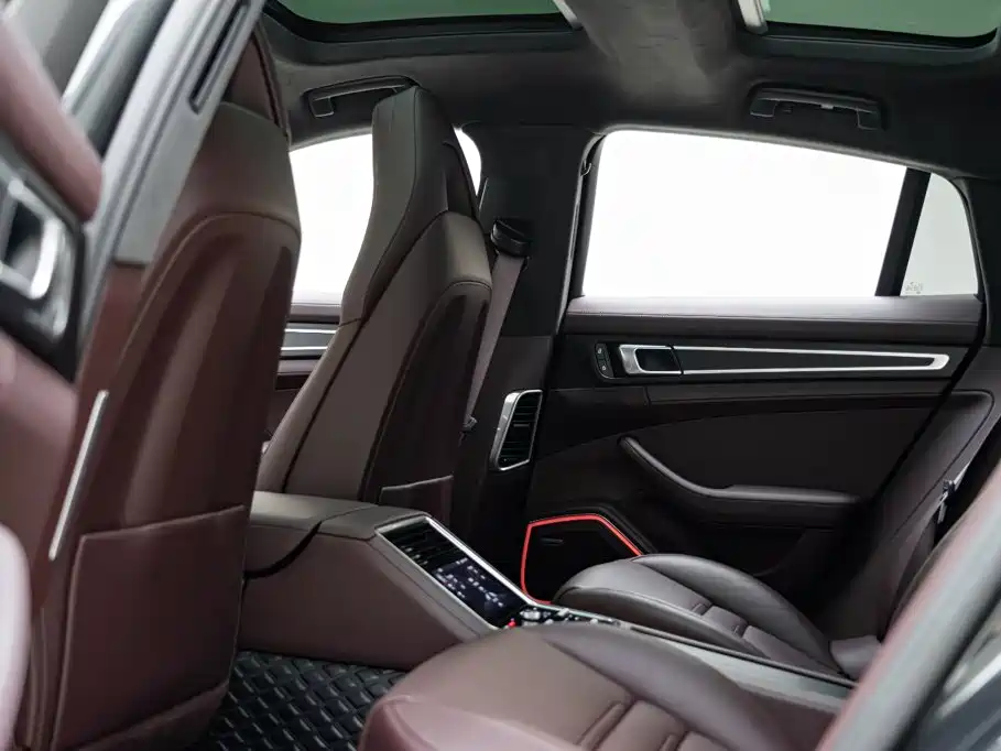 Porsche Panamera Hybrid — миниатюра 11