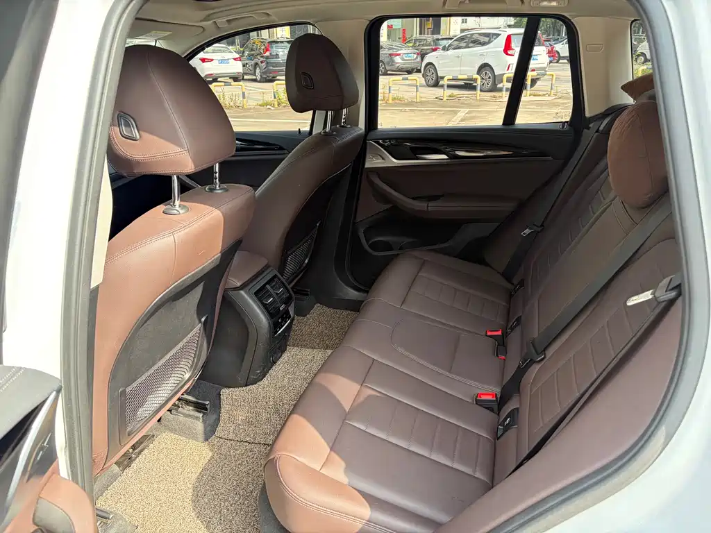 BMW X3 — миниатюра 5