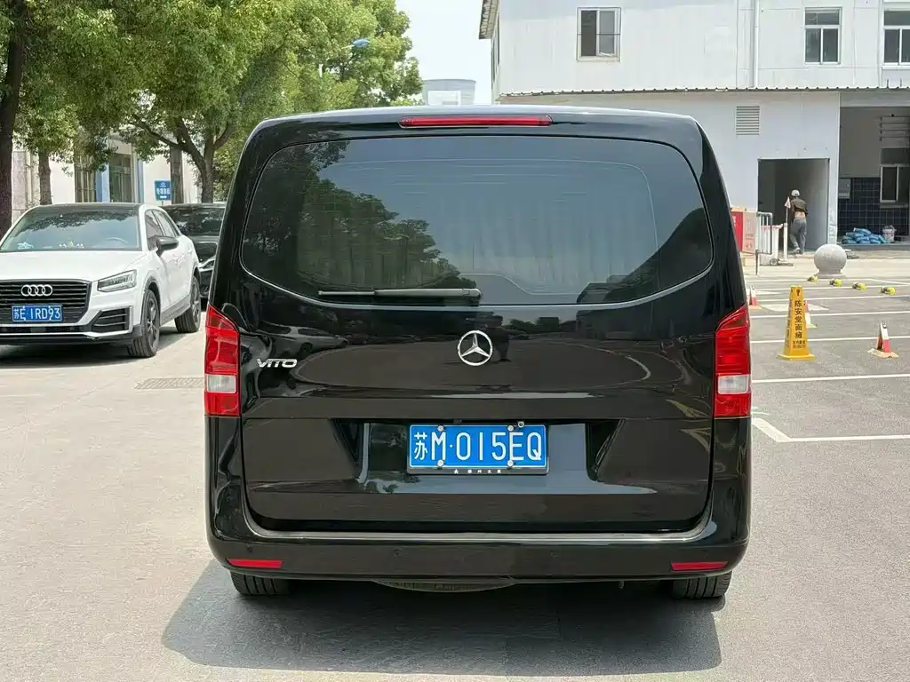 Mercedes-Benz Vito 2021 2.0T Elite 7 мест