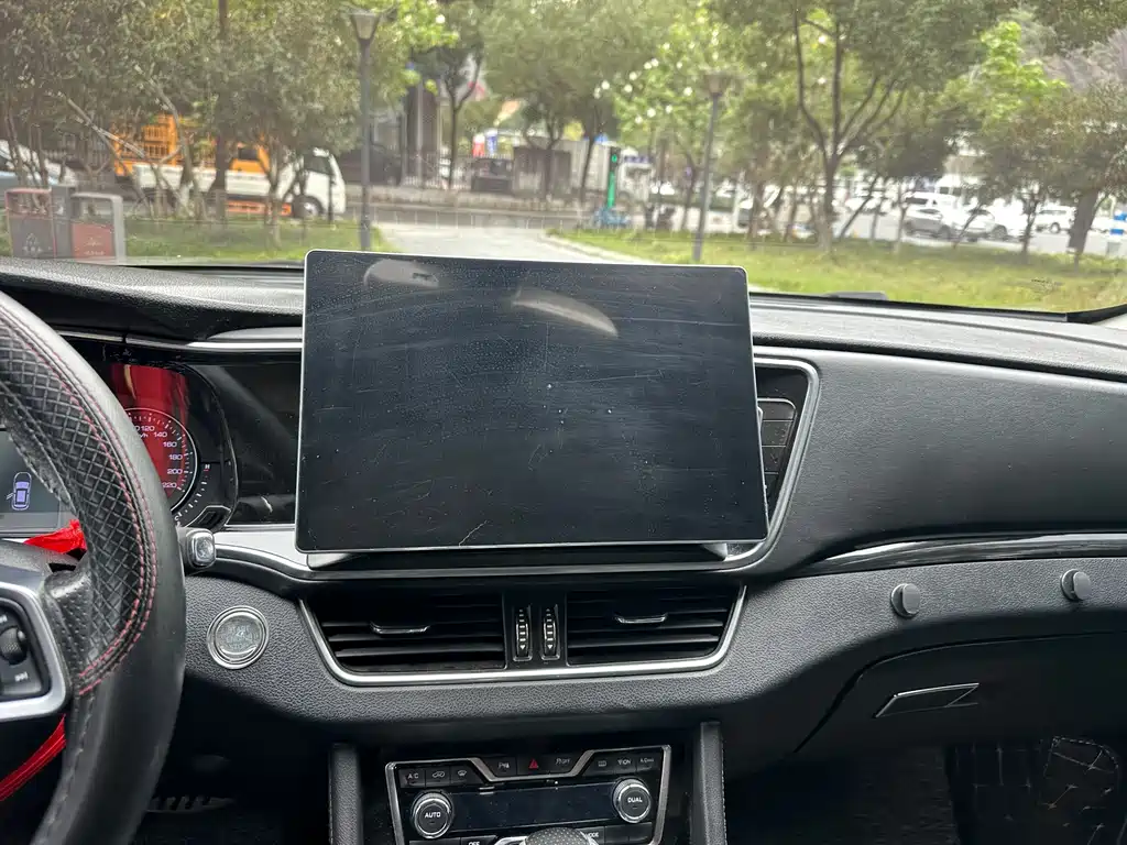 Zotye T600 Coupe — миниатюра 11