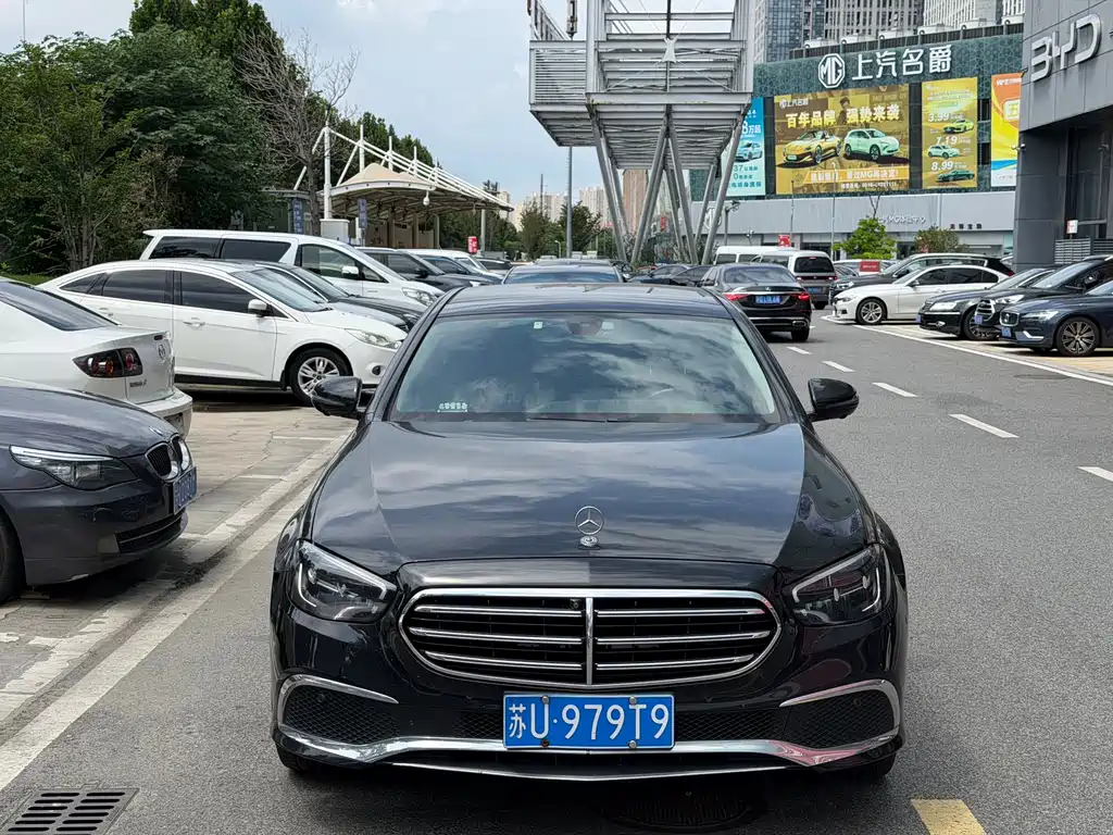 Mercedes-Benz E-Class — миниатюра 2