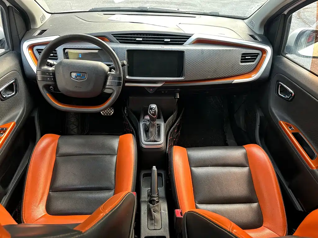 Geely Vision X1 — миниатюра 8