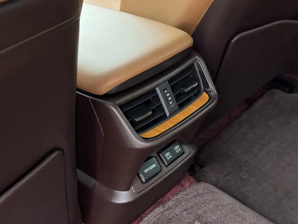 Lexus ES — миниатюра 14
