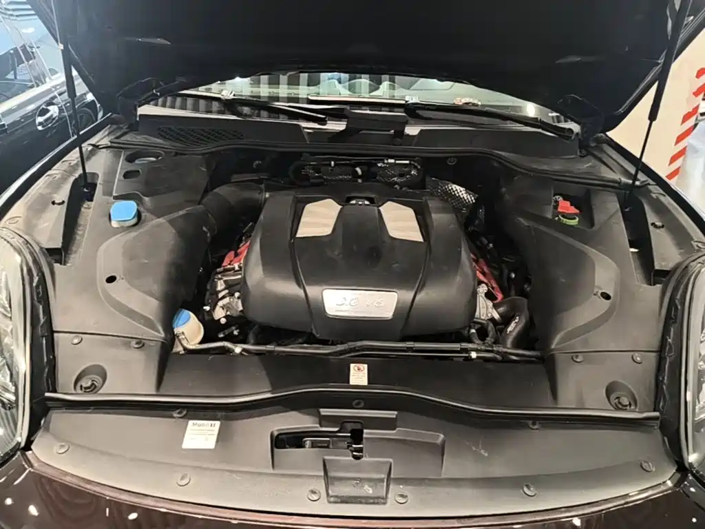 Porsche Cayenne — миниатюра 20