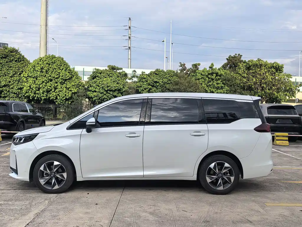 GAC Motor Trumpchi M6 — миниатюра 4