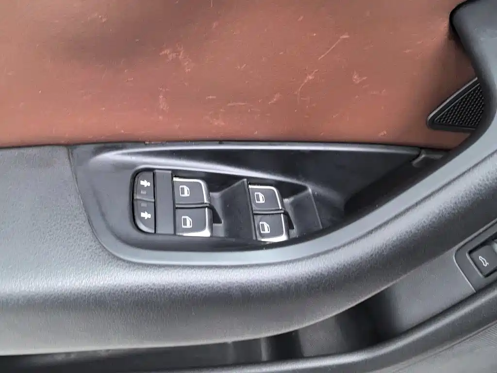 Audi A6L — миниатюра 9