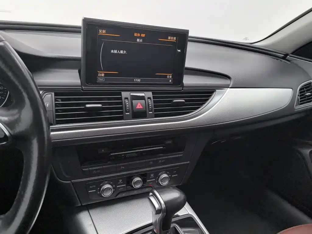 Audi A6L — миниатюра 12