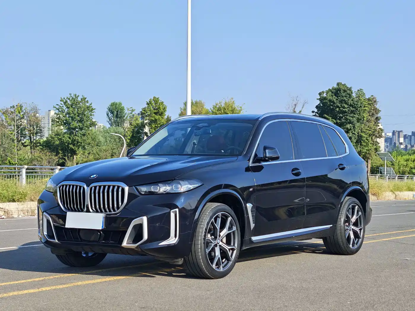 宝马X5 2023款 xDrive 30Li 尊享型M运动套装 2025