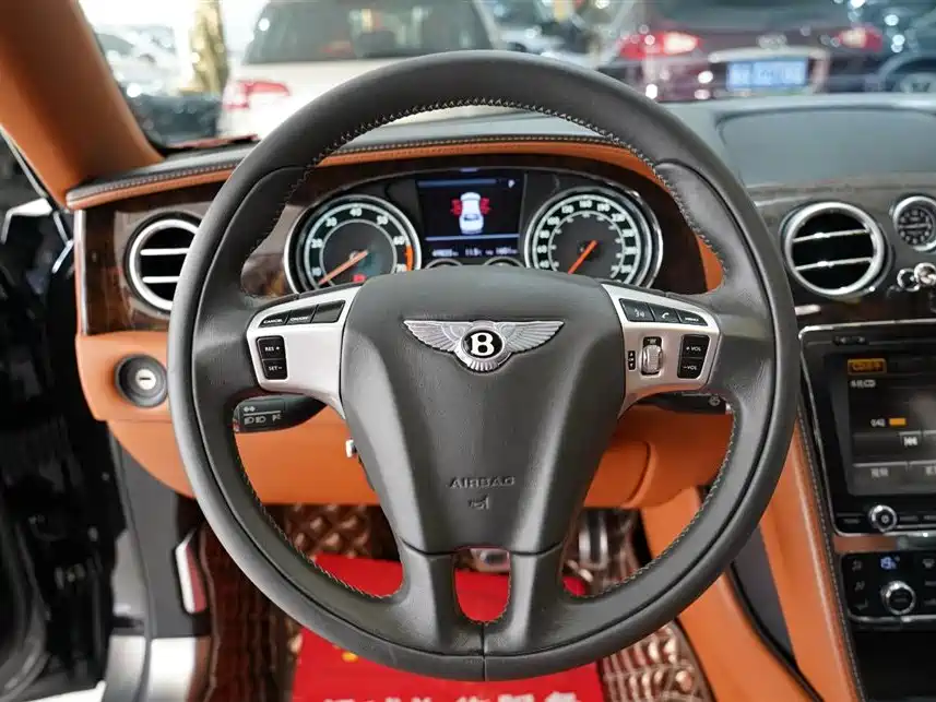 Bentley Flying Spur 2014 4.0T V8 Standard