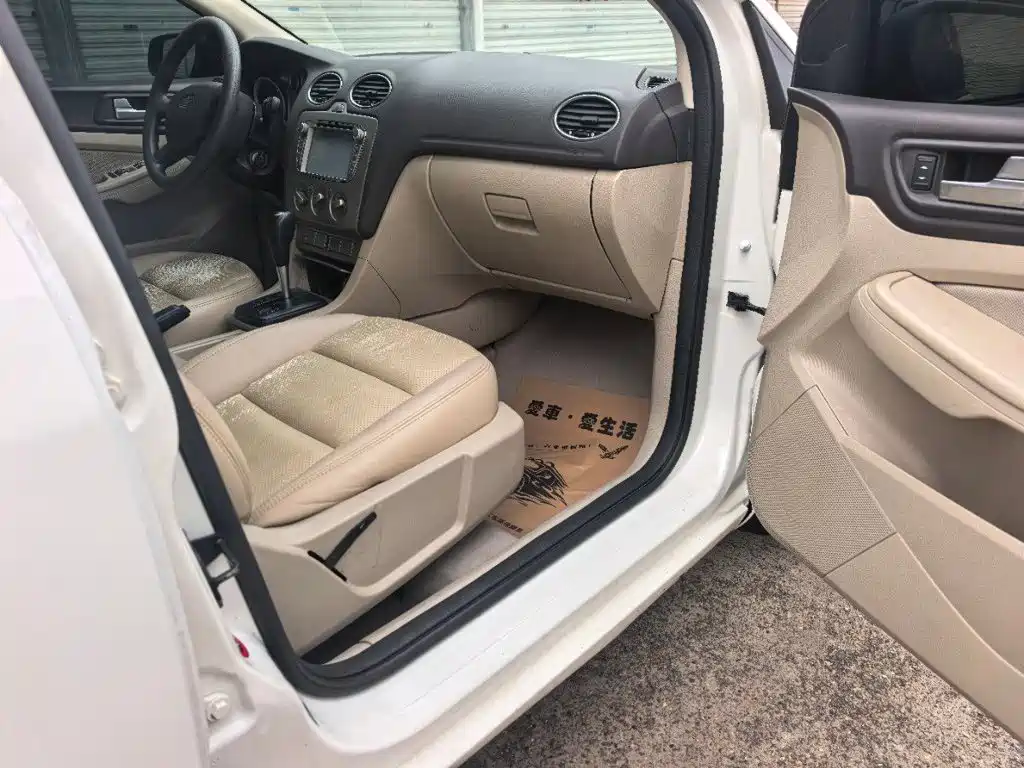Ford Focus — миниатюра 9
