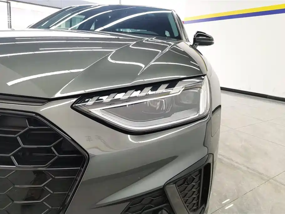 Audi A4L 2023 40 TFSI Luxury