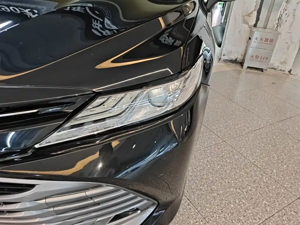 Toyota Camry — миниатюра 24