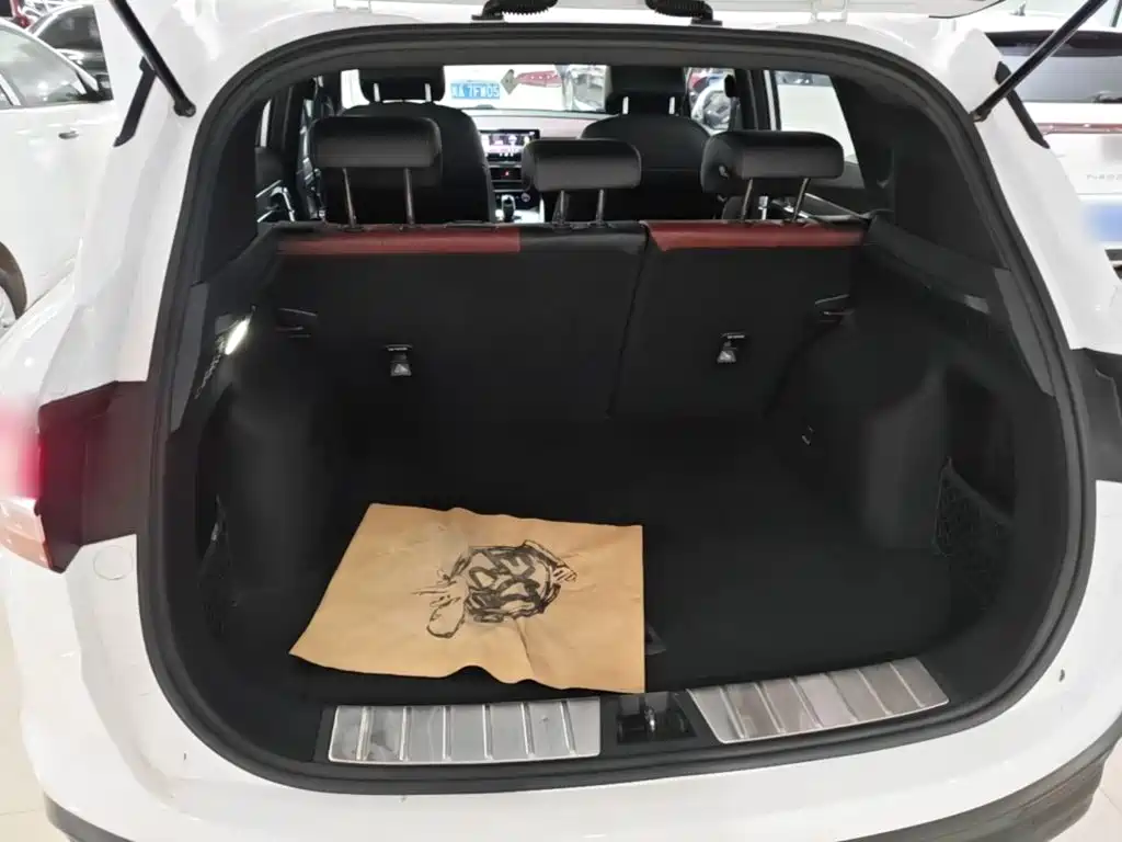 Geely Binyue — миниатюра 19