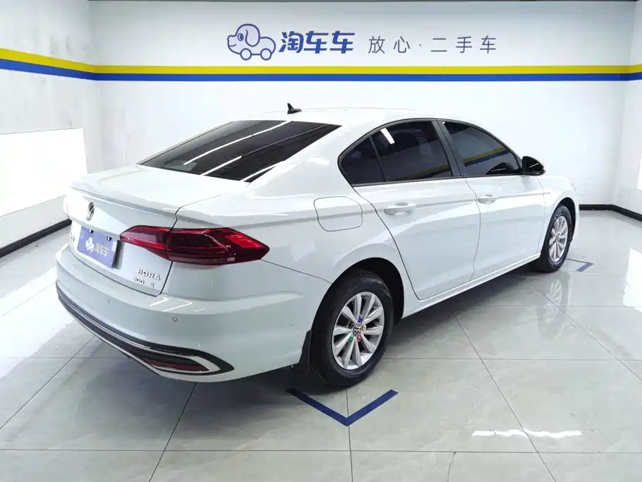 Volkswagen Bora — миниатюра 3