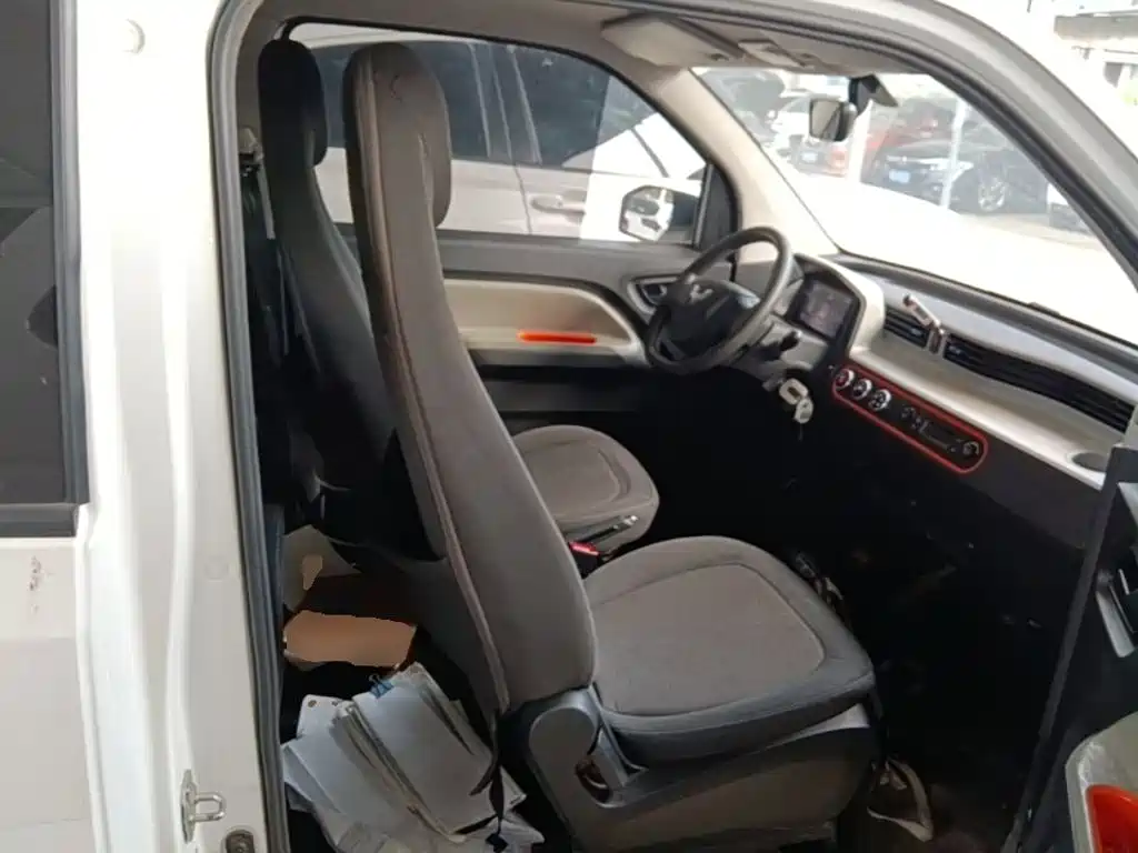 Wuling MINIEV — миниатюра 25