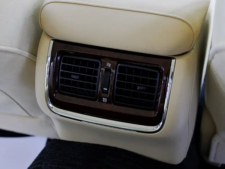 Toyota Crown — миниатюра 32