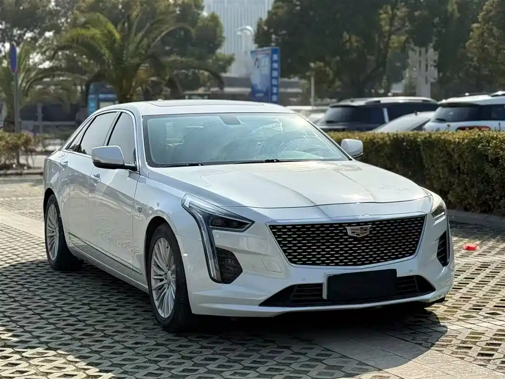 CADILLAC CT6