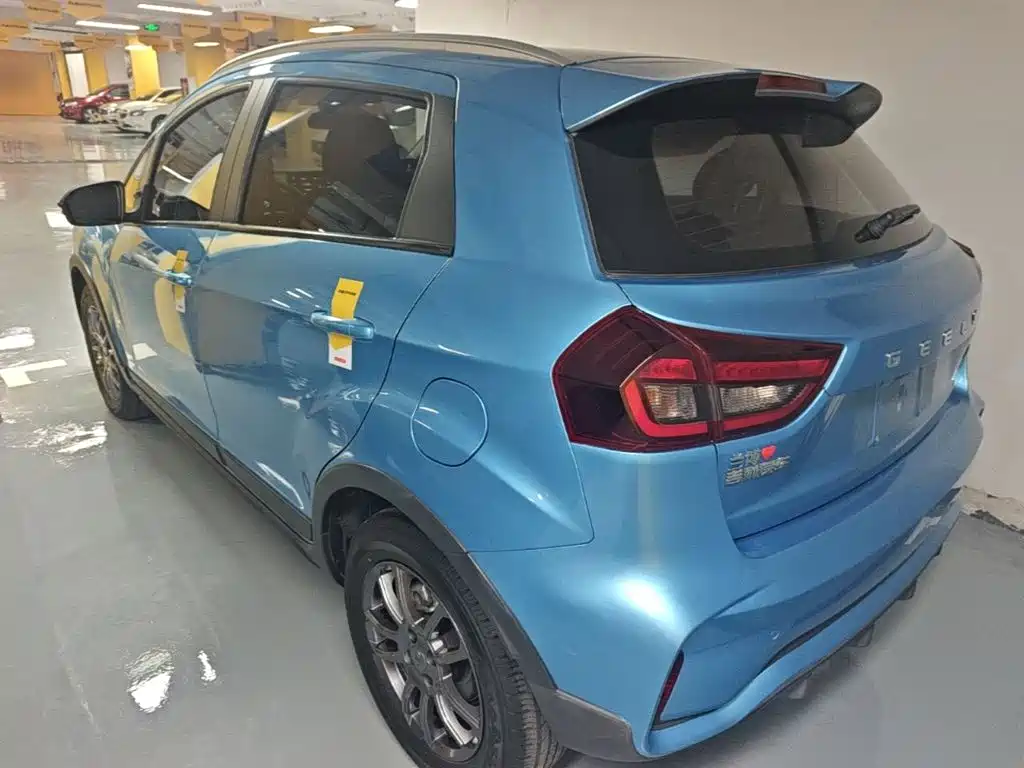 Geely Vision X3 — миниатюра 5