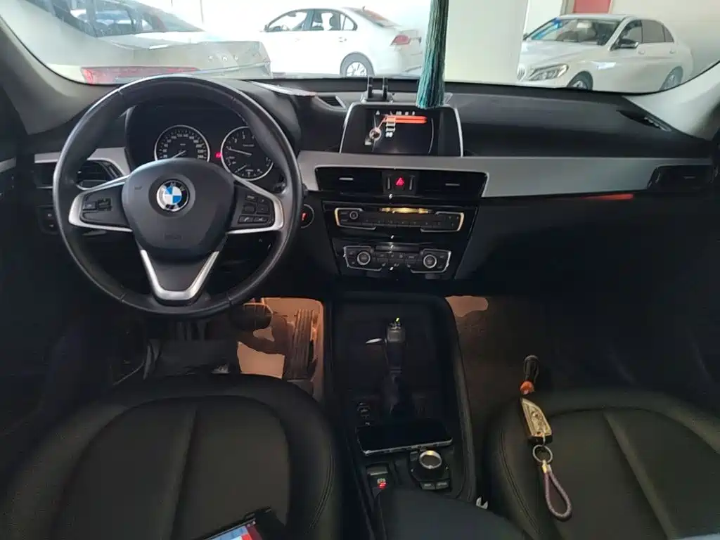 BMW X1 — миниатюра 10
