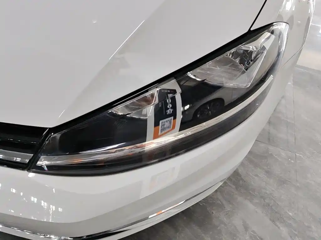 Volkswagen Golf — миниатюра 24