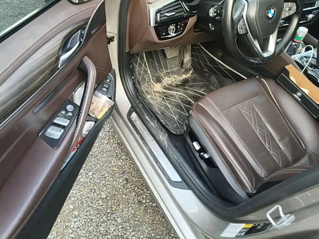 BMW 5 Series New Energy — миниатюра 16