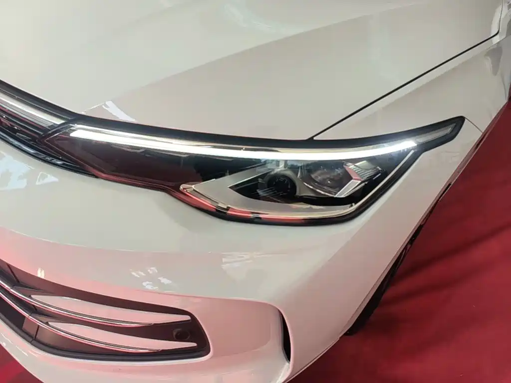 Volkswagen Golf — миниатюра 24