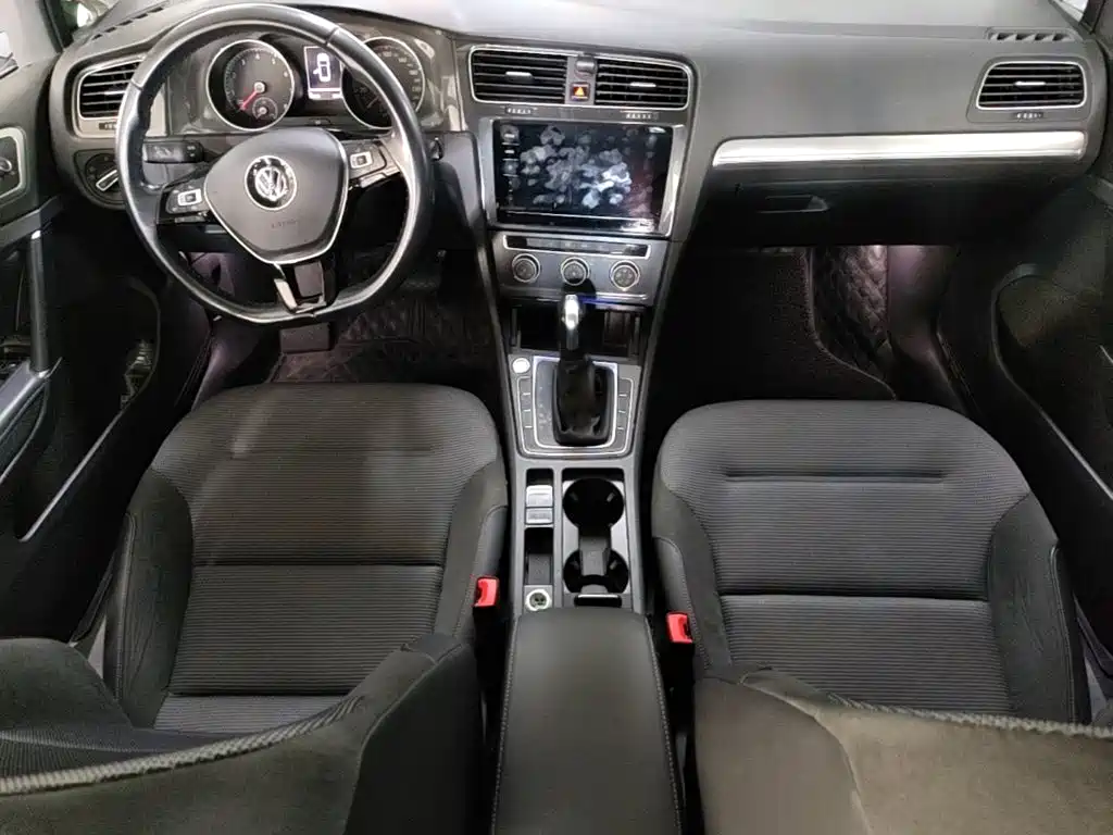Volkswagen Golf — миниатюра 10
