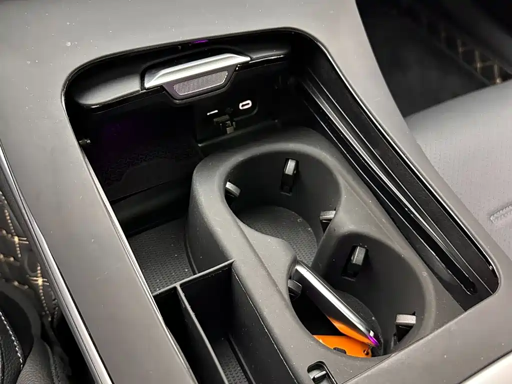 Mercedes-Benz C-Class — миниатюра 16