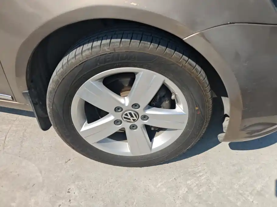 Volkswagen Touran — миниатюра 6