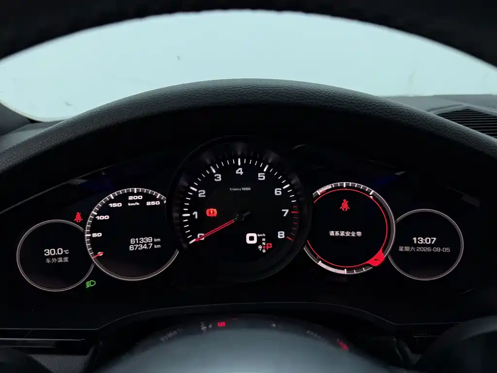 Porsche Cayenne — миниатюра 8
