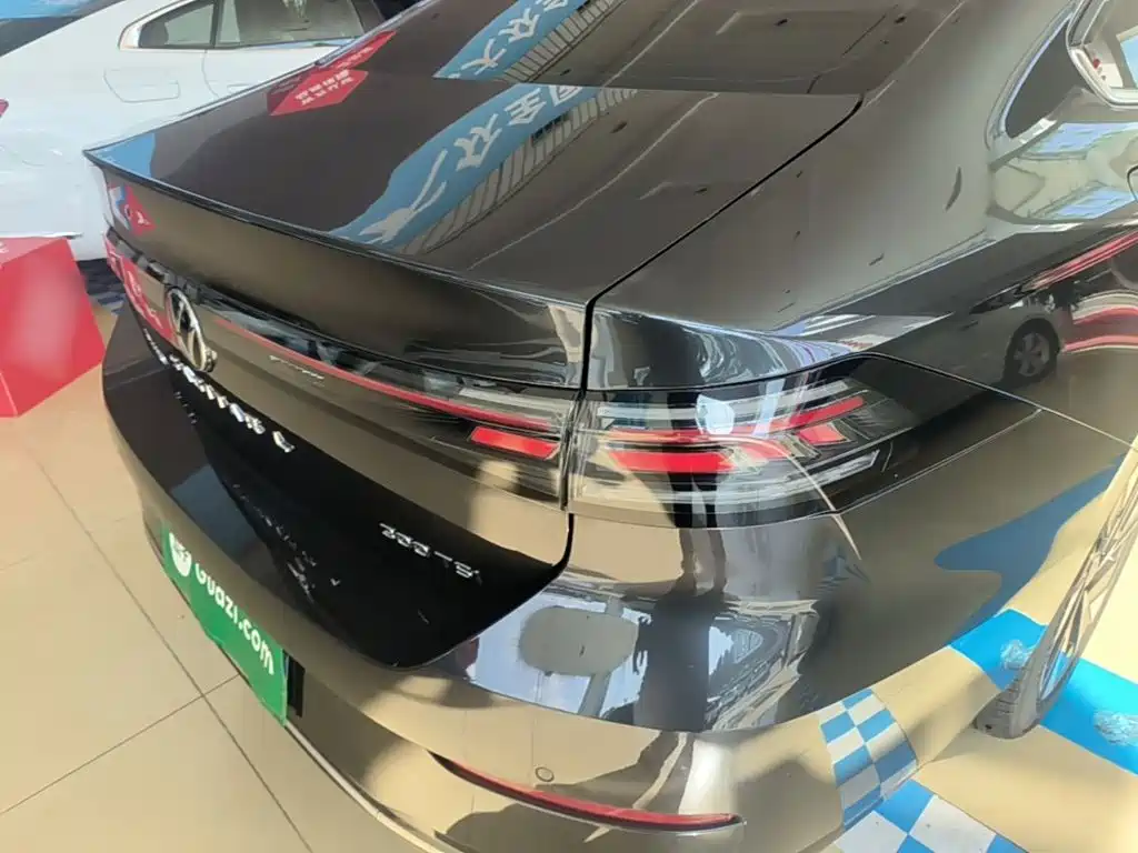 Volkswagen Sagitar — миниатюра 8