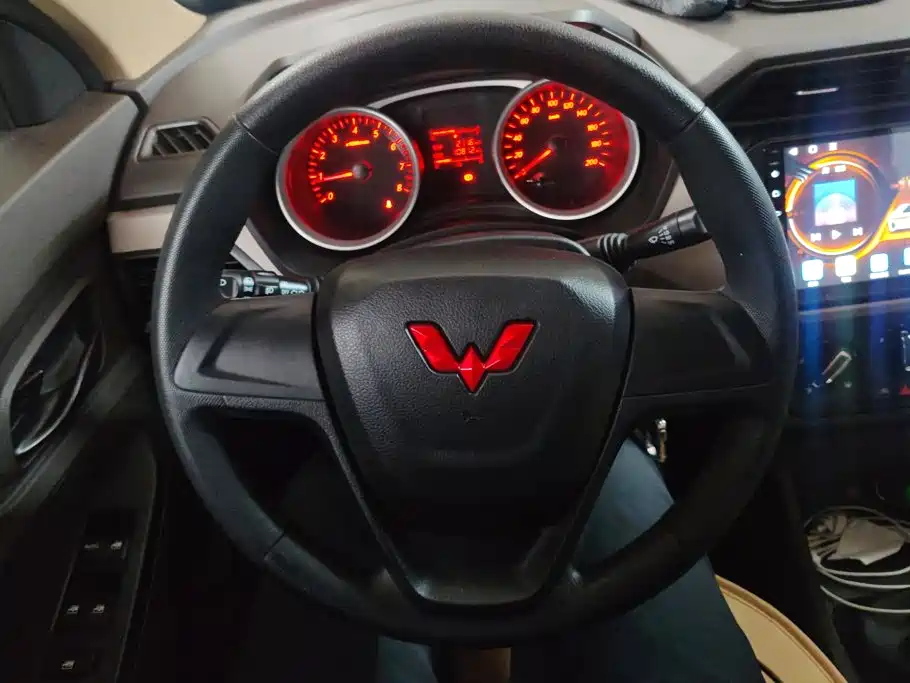 Wuling Hongguang — миниатюра 15