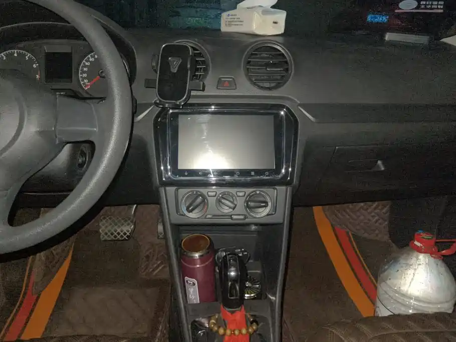 Volkswagen Jetta — миниатюра 13