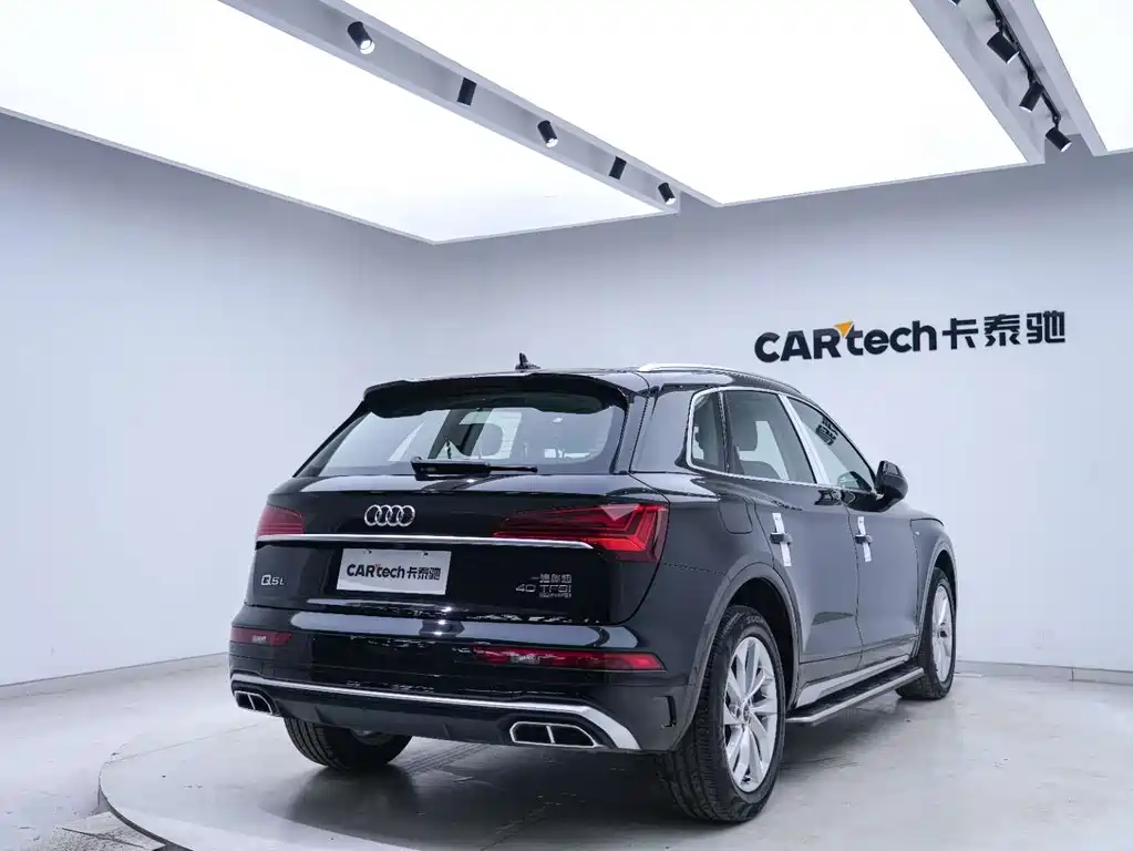 Audi Q5L — миниатюра 23