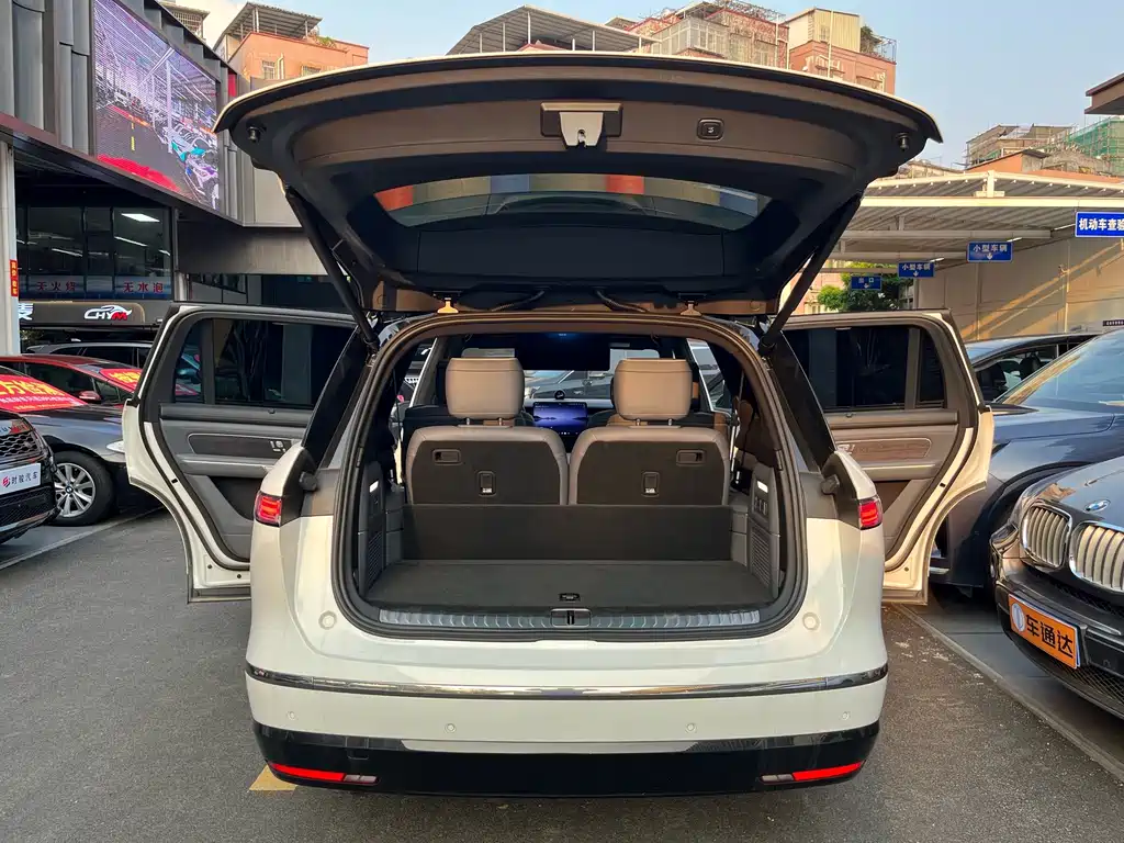 NIO ES8 — миниатюра 27
