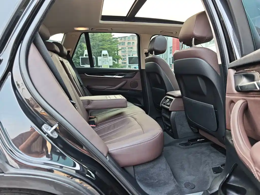 BMW X5 (Import) — миниатюра 26
