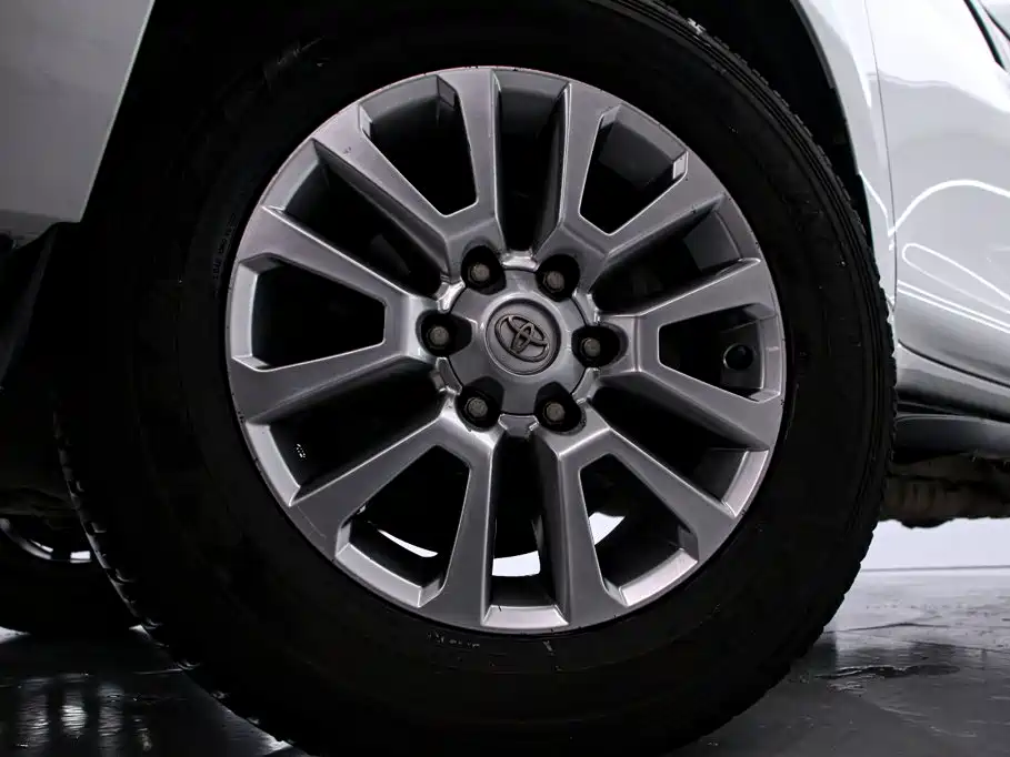 Toyota Prado — миниатюра 17