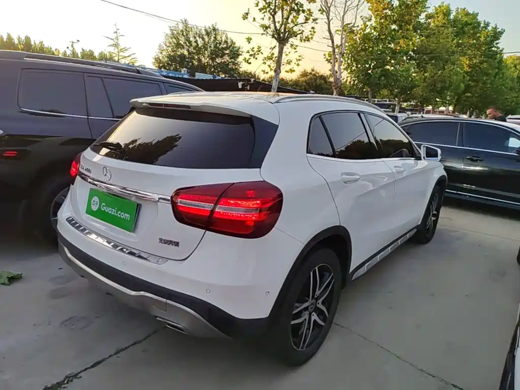 Mercedes-Benz GLA — миниатюра 7