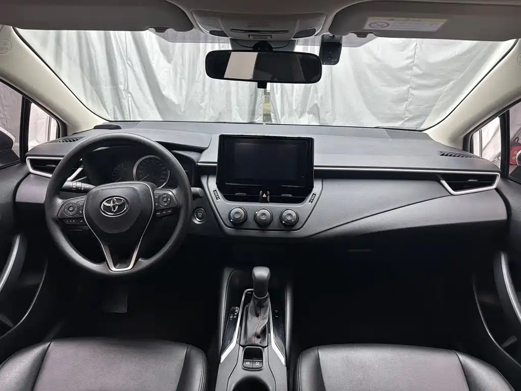 Toyota Corolla - фото 5