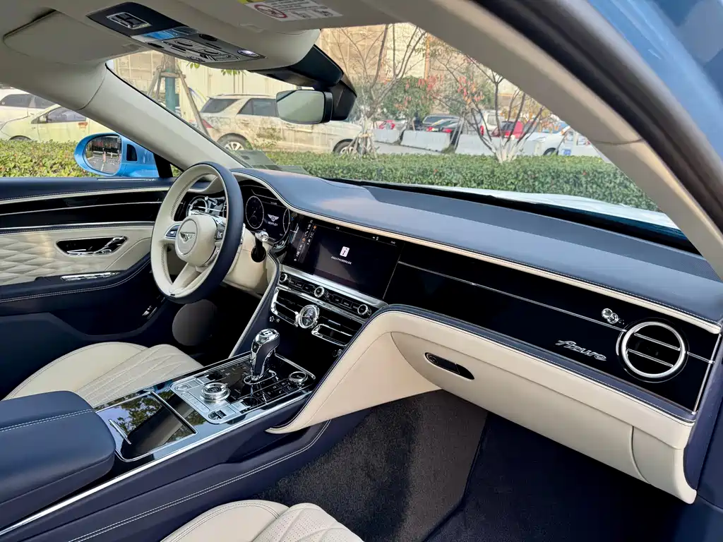 Bentley Flying Spur 2024 4.0T V8