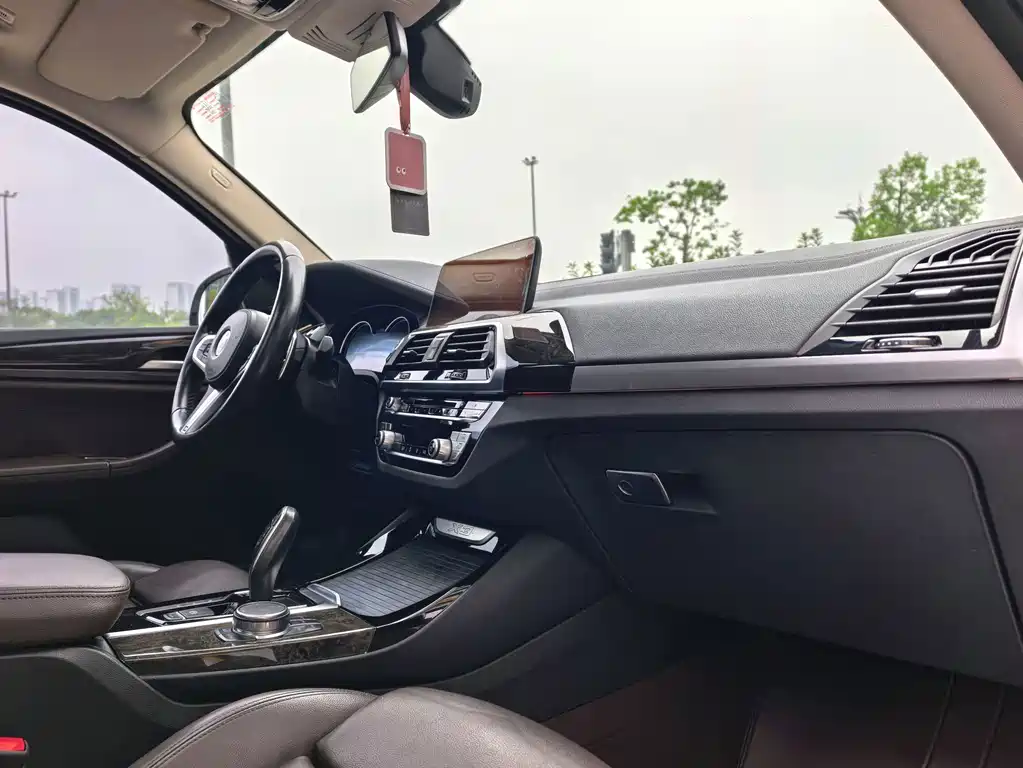 BMW X3 — миниатюра 10