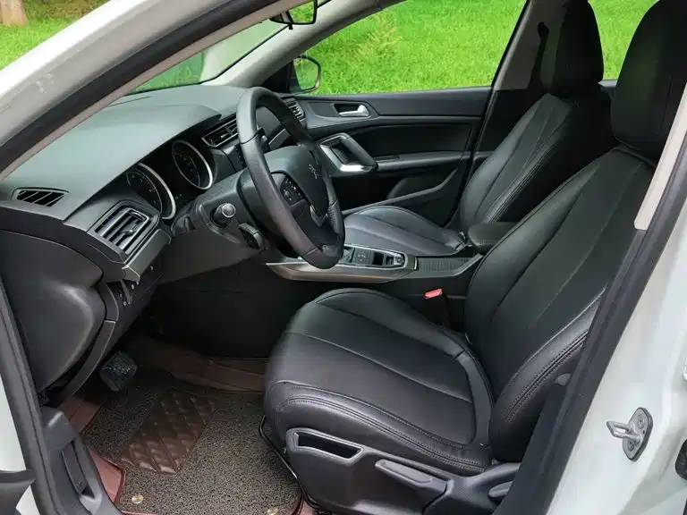 Peugeot 408 — миниатюра 12
